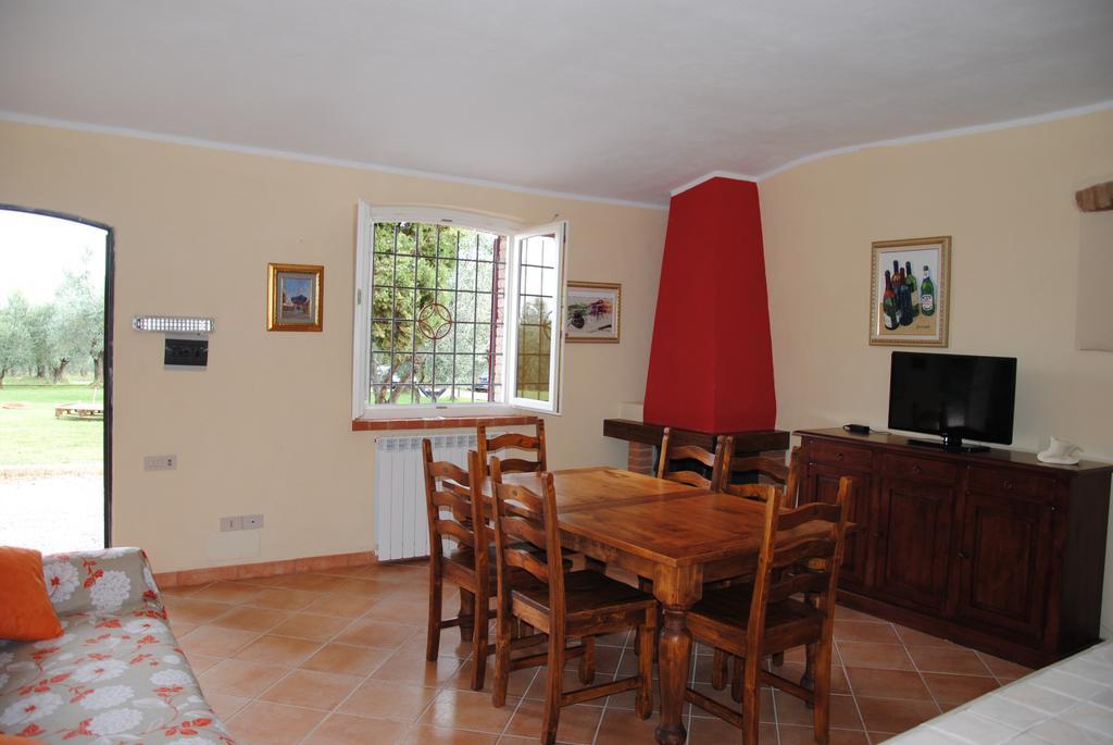 גאבוראנו Agriturismo Podere Valdo חדר תמונה